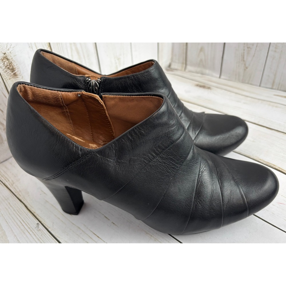 Clarks Artisan Black Leather Pleated Shooties Ankle Boots 62323 Size 10M